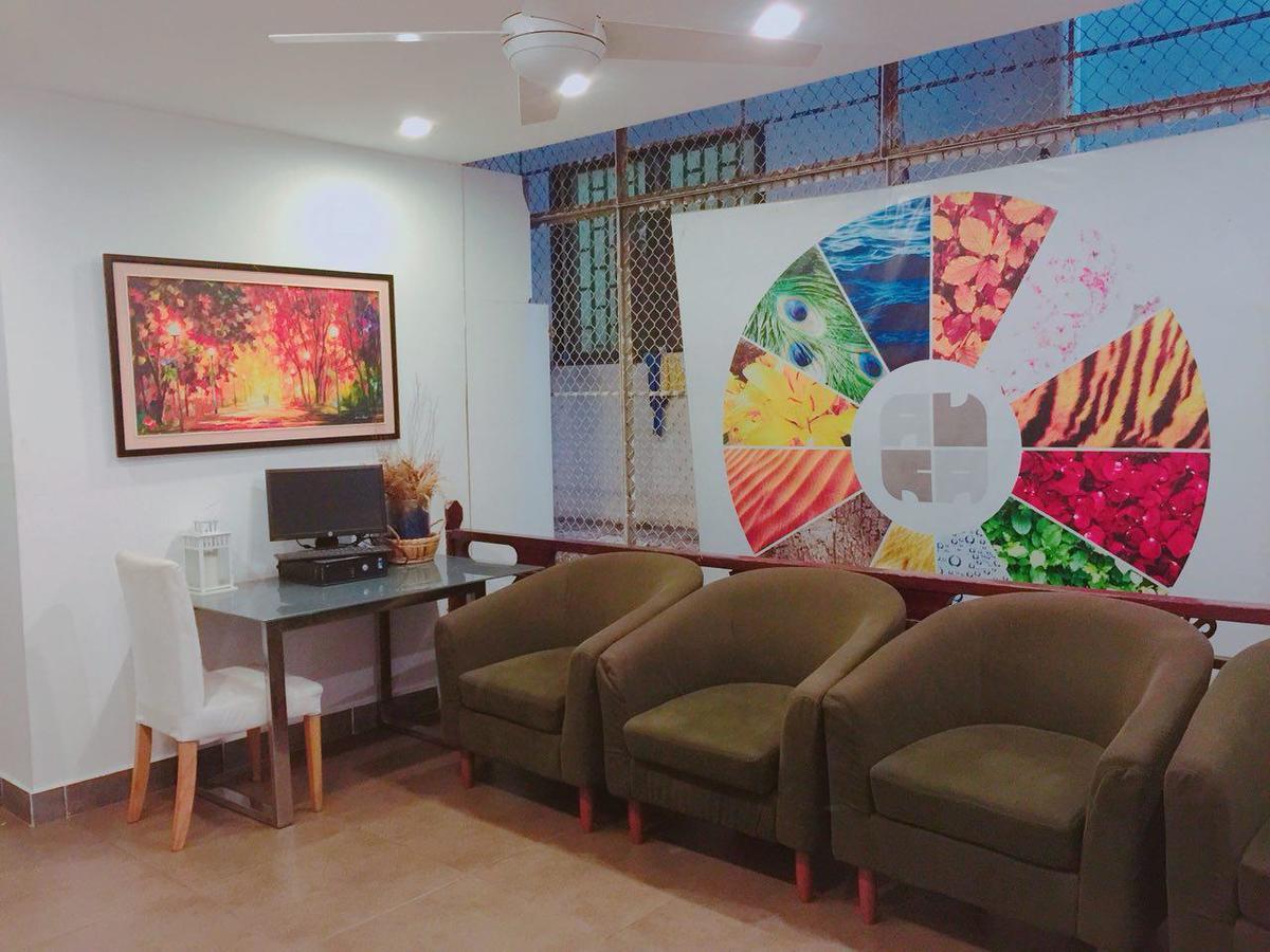 Aura Thematic Hostel 프놈펜 외부 사진